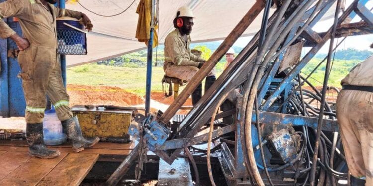 Omai Gold Mines Raises C$4.9 Million