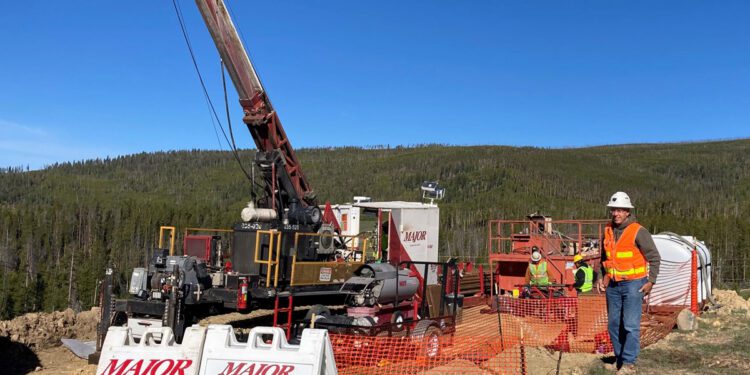 Revival Gold Hits “Game Changing” Intersections At Beartrack-Arnett