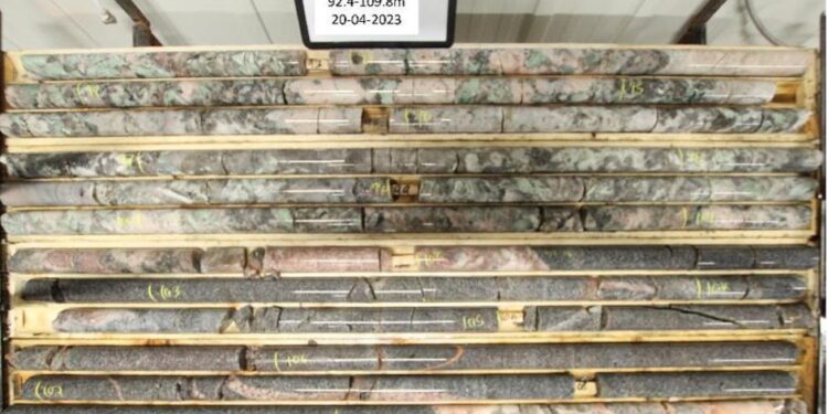 Burley Identifies Spodumene Mineralization at Chubb Lithium Project