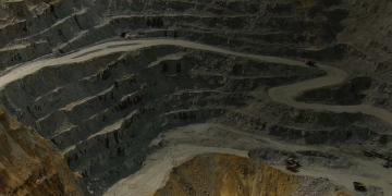 Mining in a Fragmented World: Capital, Risk and the Current Investment Landscape